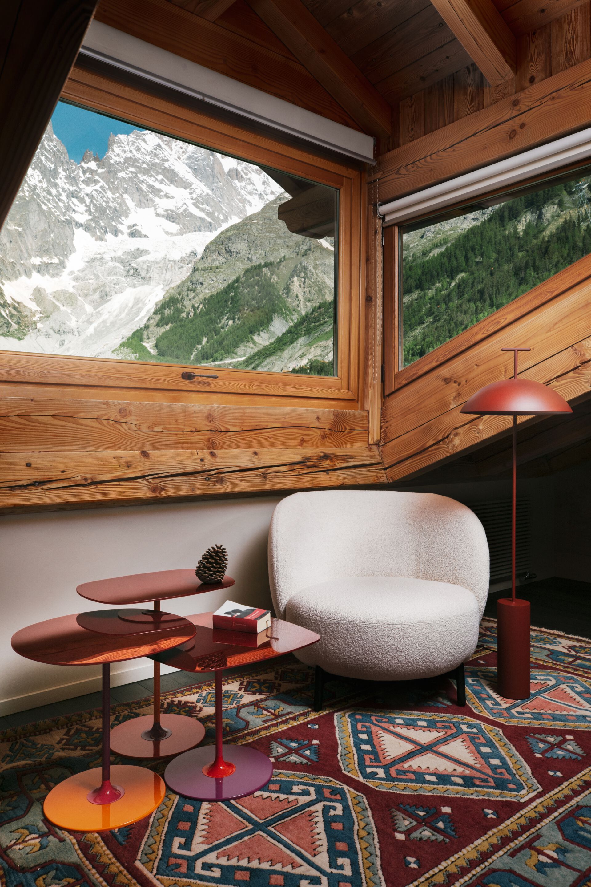 Круглый журнальный столик с хрустальной столешницей и стальным основанием Kartell Тьерри ARCH-00012249 - Вид №1