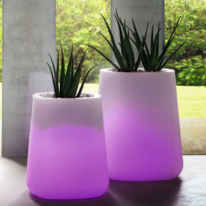 002243 Квадратное кашпо s Vondom Vasija