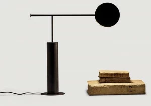 da a Регулируемая металлическая настольная лампа в современном стиле