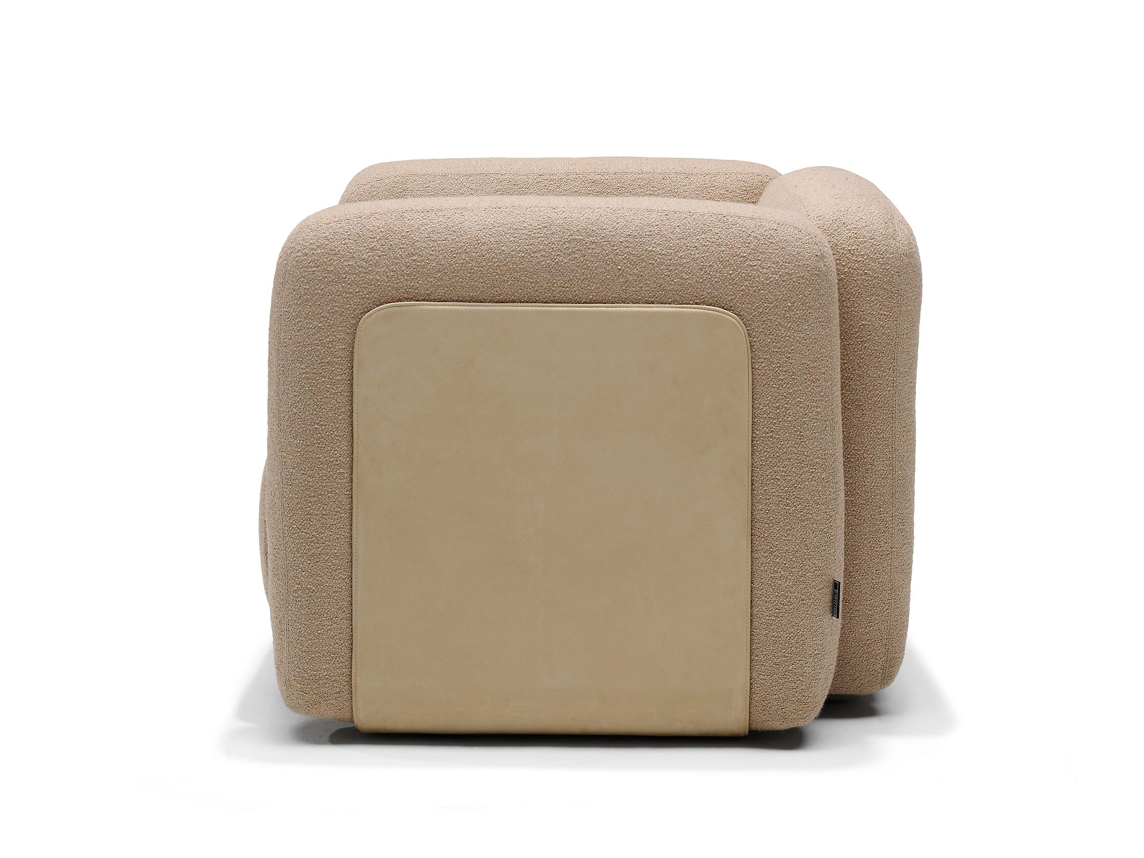 Кресло из ткани и кожи с подлокотниками Linteloo DALLAS ARCH-00084259 - Вид №1