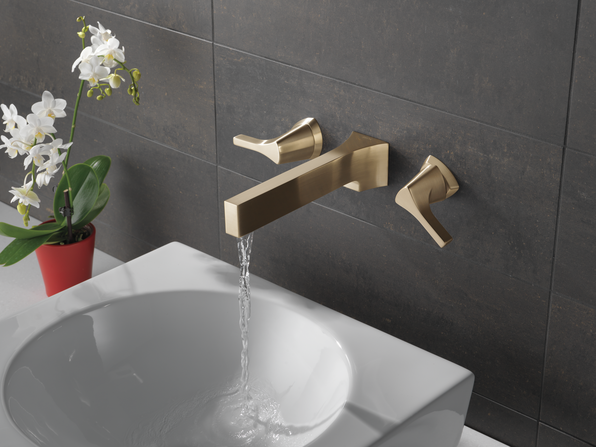 T3574LF-CZWL Накладка для смесителя для ванной комнаты с двумя ручками Delta Faucet Zura Шампанское бронза  - Вид №2