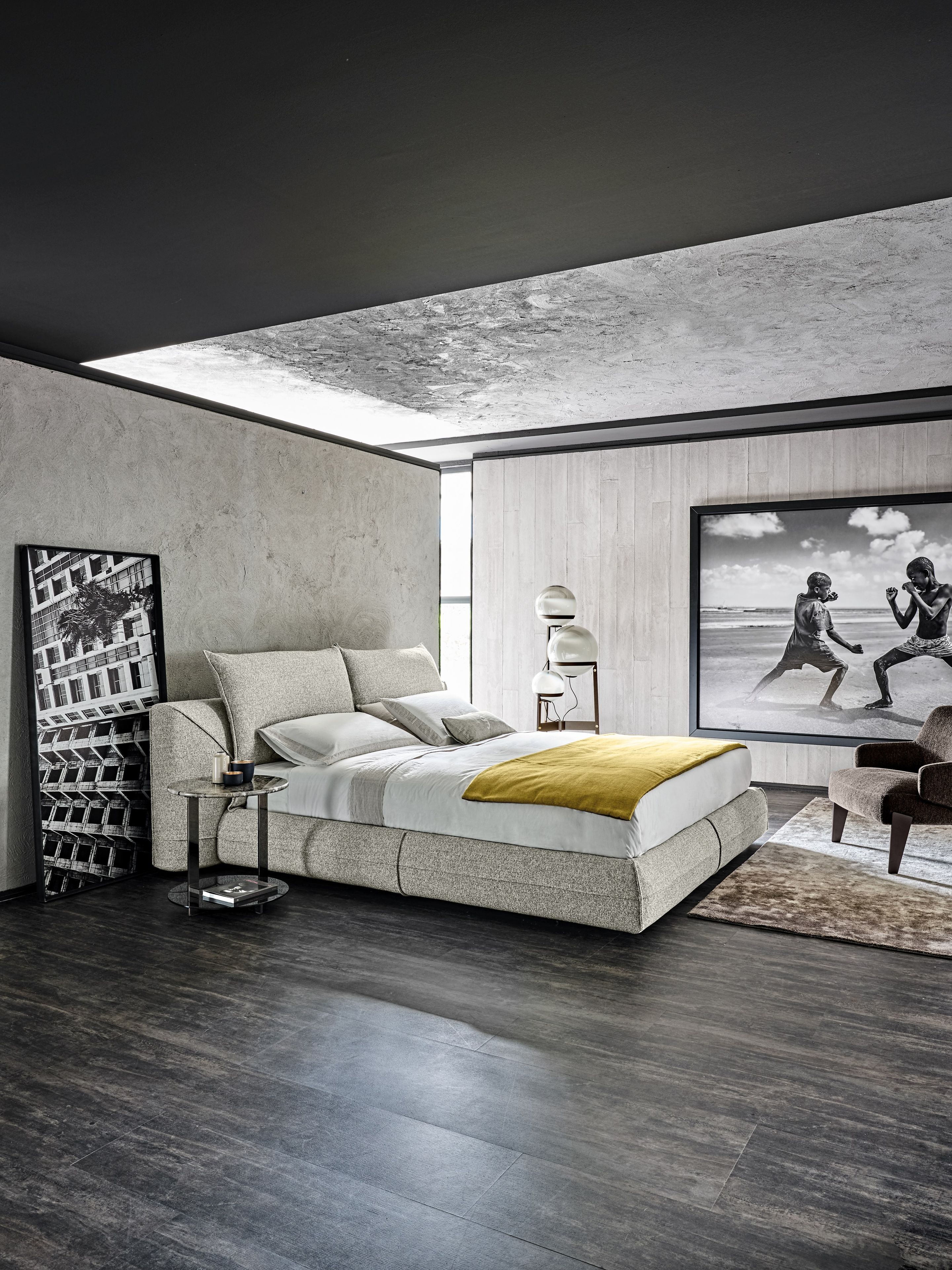 Двуспальная кровать с мягким изголовьем Arketipo крупным планом ARCH-00094786 - Вид №1