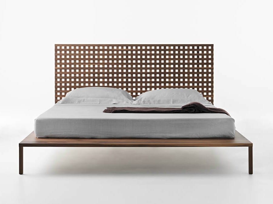 Деревянная двуспальная кровать со стенным изголовьем Casamania & Horm Twine L ARCH-00144389 - Вид №1