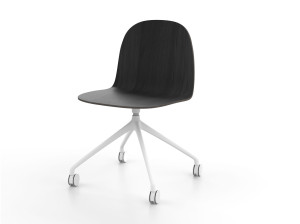 Вращающееся кресло с колесами