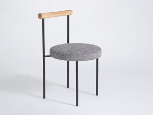 Тканевый стул без подлокотников с мягким сиденьем