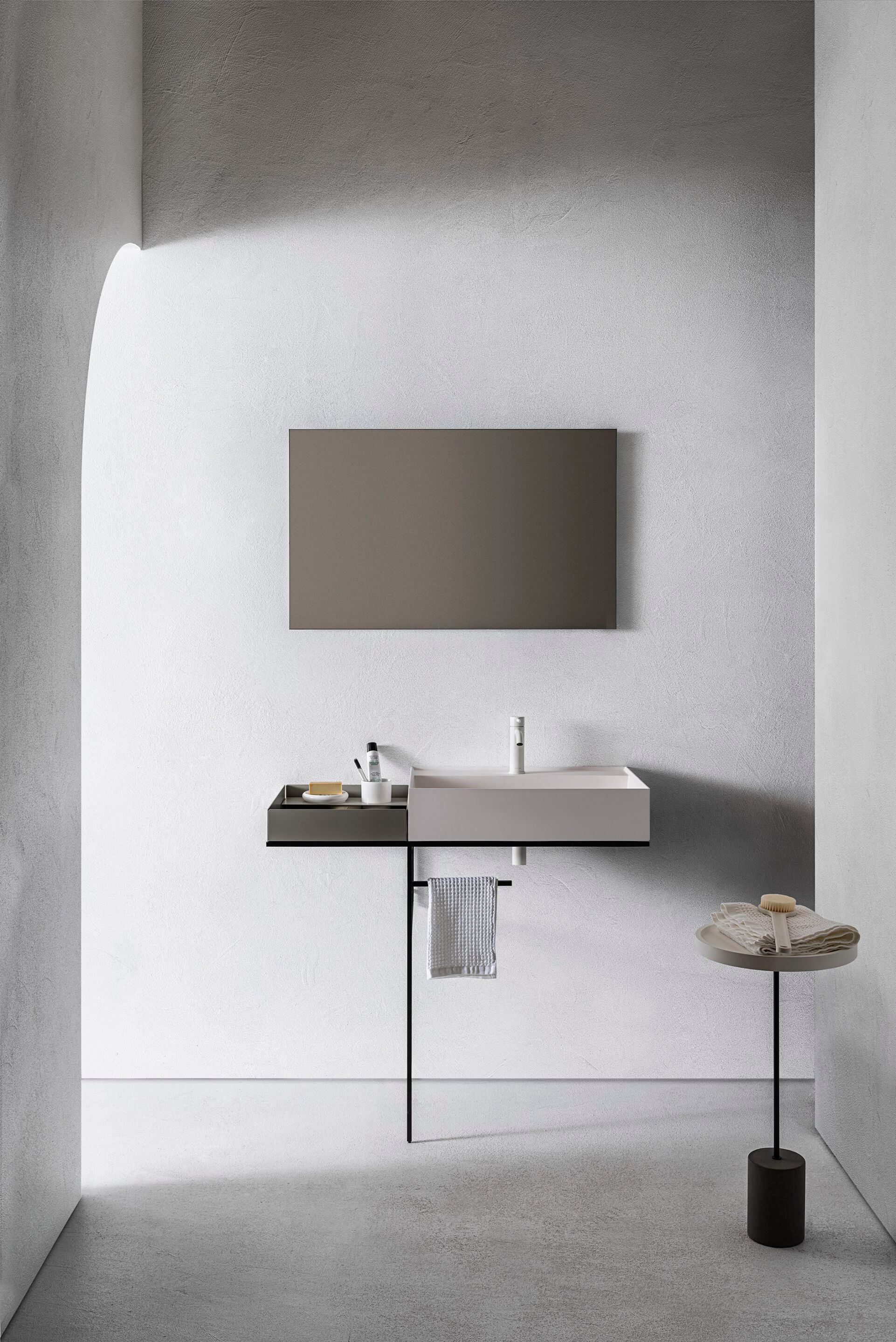 Одинарный прямоугольный умывальник из композитного материала с держателем для полотенец Pirovano Element ARCH-00067685 - Вид №1