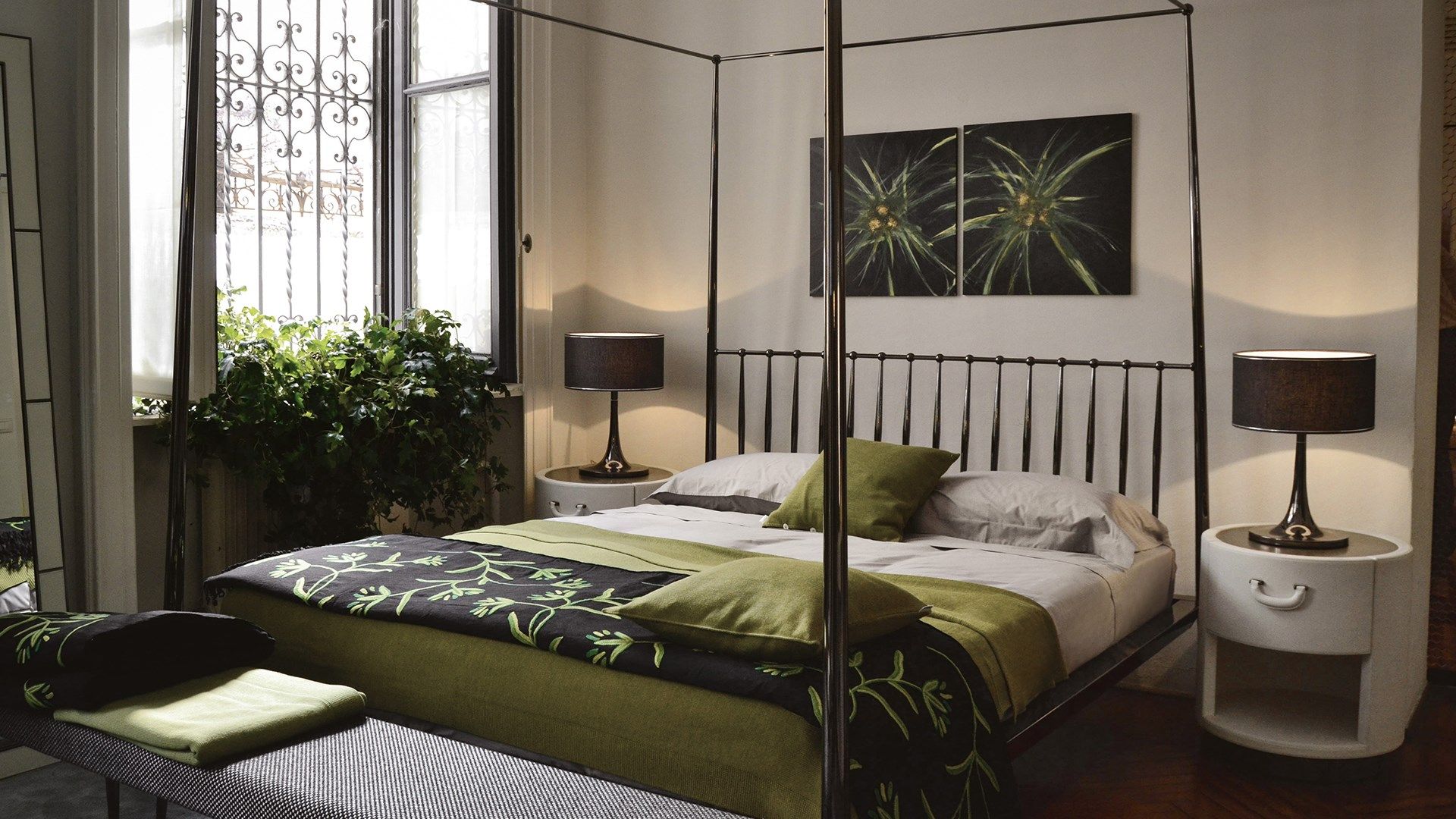 Круглый кожаный прикроватный столик Cantori ARCH-00016877 - Вид №3