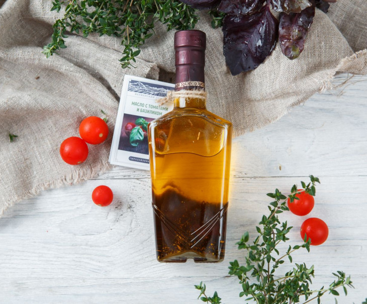 2250 Масло с томатами и базиликом Вкусляндия 