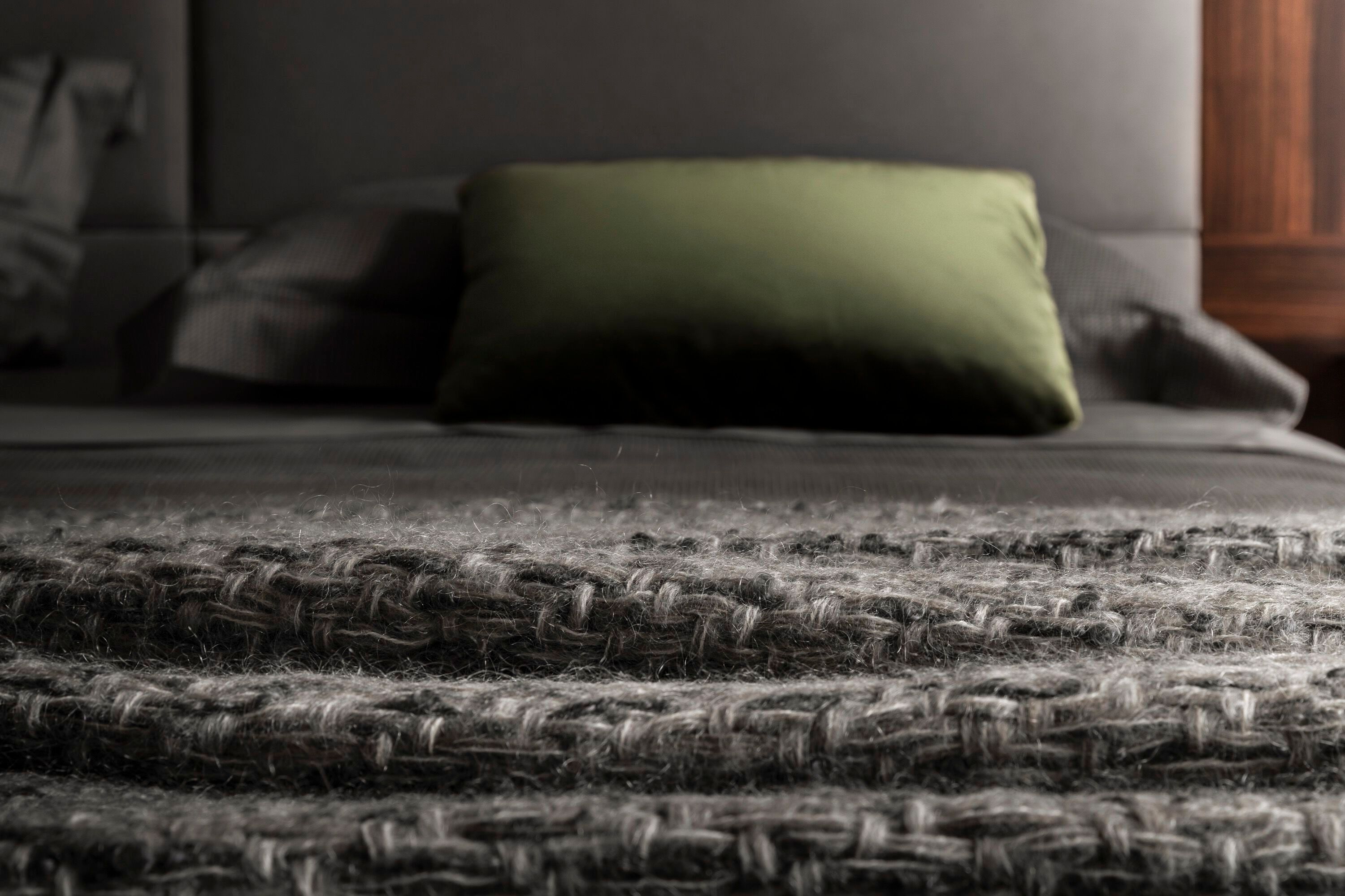 Кожаный и деревянный изголовье для двуспальной кровати OAK Metronome ARCH-00110756 - Вид №9