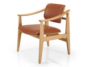 Кожаное кресло с подлокотниками