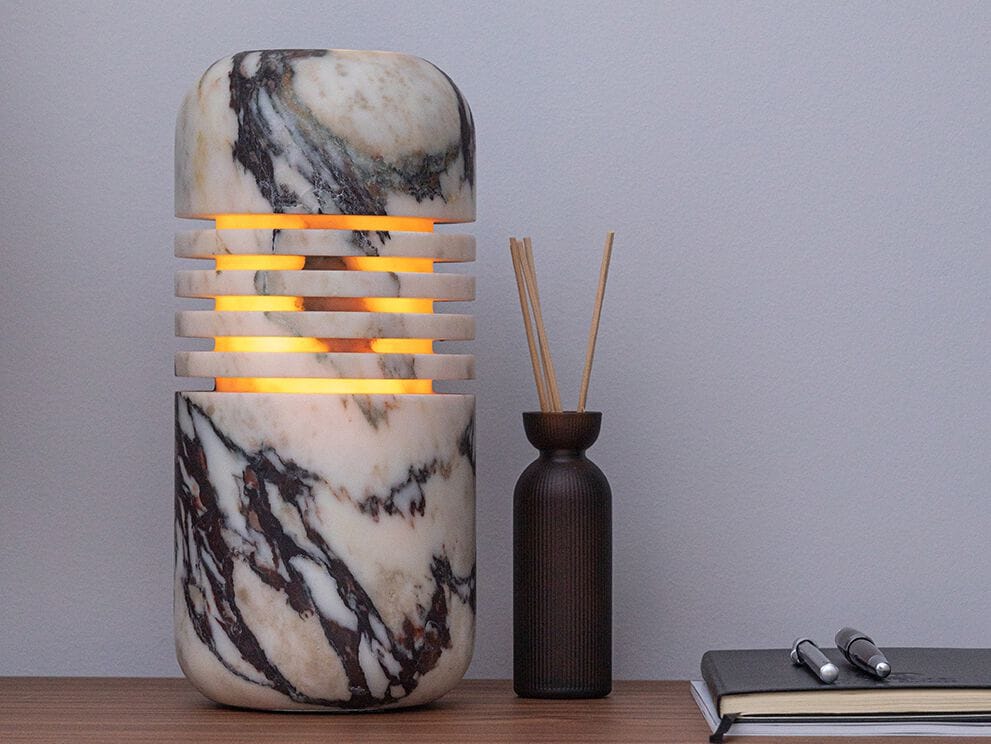 Фиолетовая Мраморная настольная лампа Calacatta Maami Home Lumi ARCH-00036830