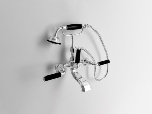 Смеситель для ванны с 2 отверстиями с ручным душем