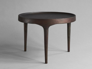 Круглый чугунный журнальный столик