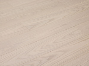 Биосовместимый трехслойный деревянный пол