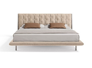 Кожаная двуспальная кровать с мягким изголовьем