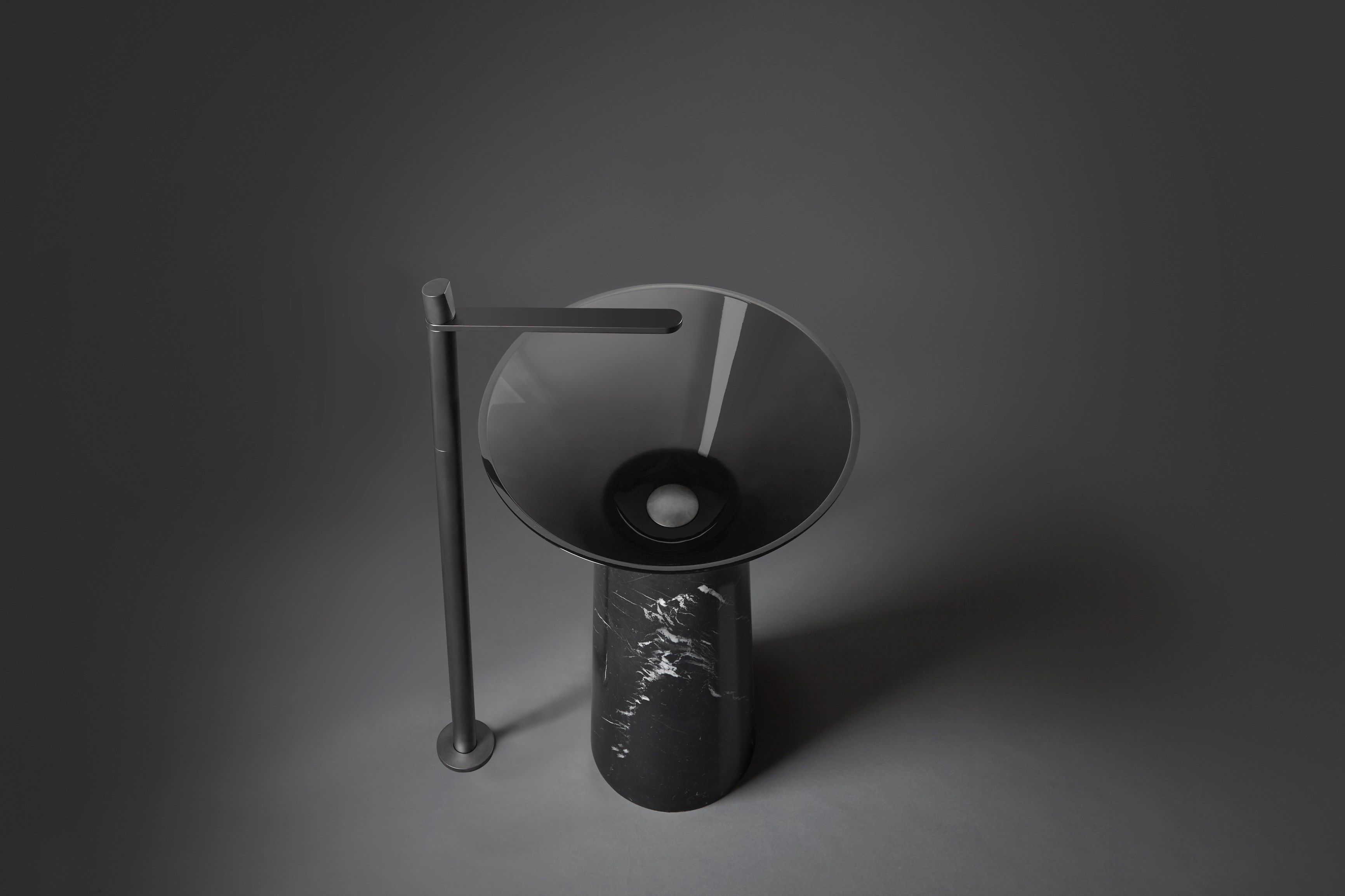 Круглый отдельно стоящий умывальник из черного мрамора Marquina Antoniolupi ALBUME11 + ALBUME21 ARCH-00148772 - Вид №11