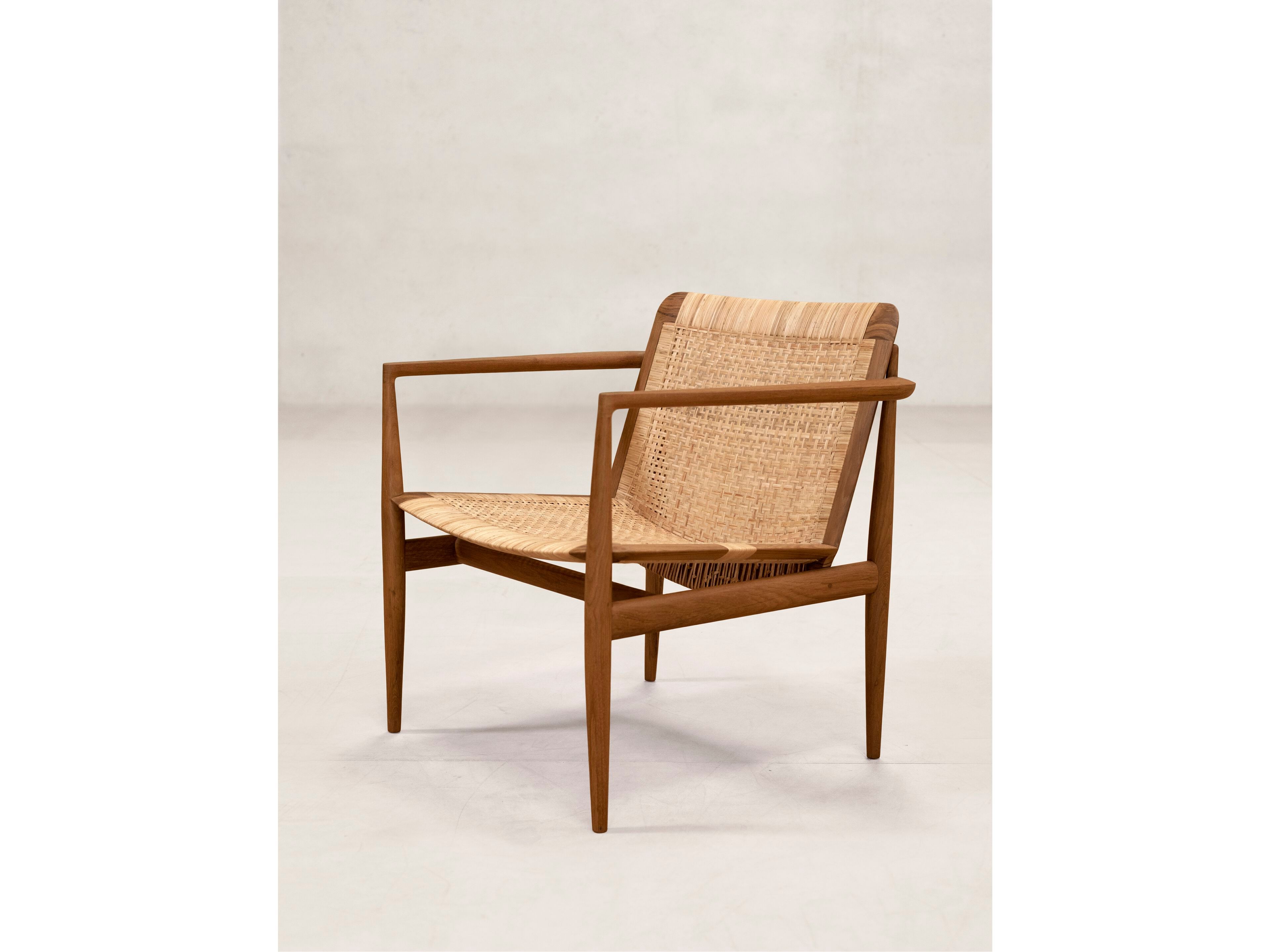 Стул из тикового дерева Phantom Hands Tangāli ARCH-00060356 - Вид №4