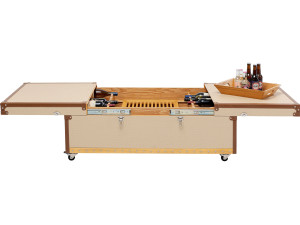 Низкий журнальный столик из МДФ с колесами