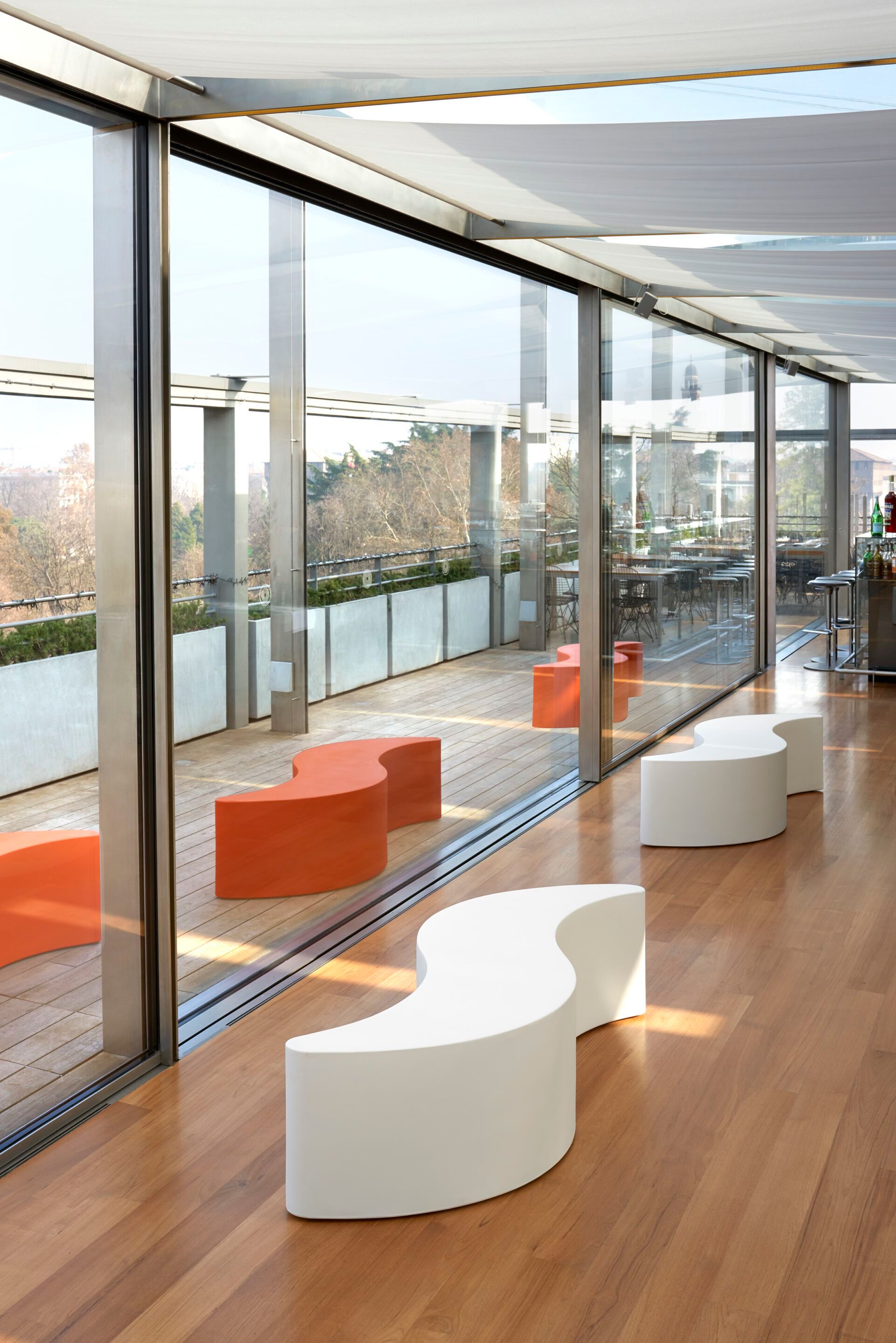 Светящийся садовый горшок из полиэтилена SLIDE ARCH-00000605 - Вид №1