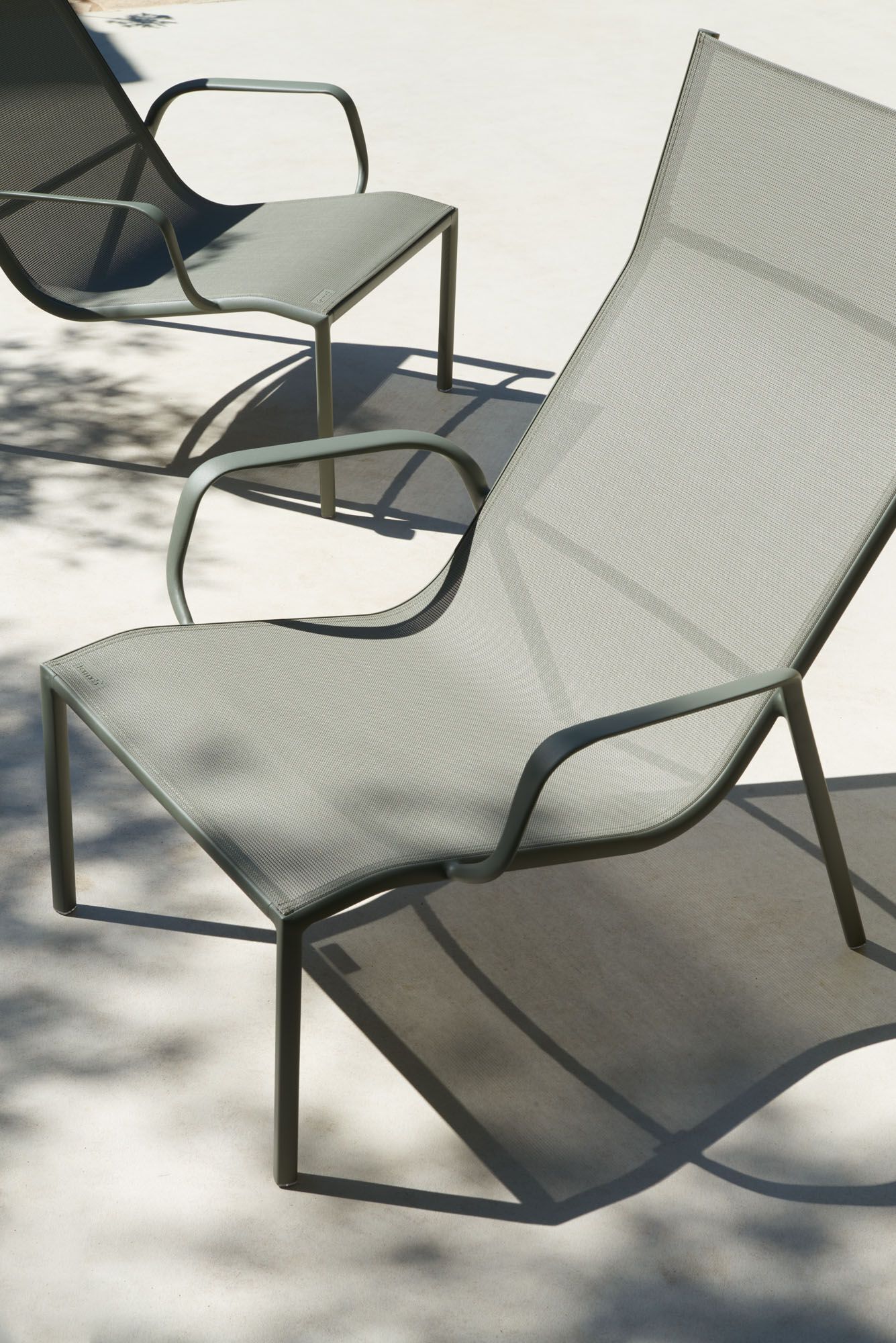 Садовый стул Batyline® с высокой спинкой и подлокотниками Fermob Cadiz ARCH-00042289 - Вид №2