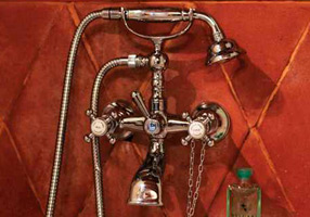 Gentry Home Центр смесителя для раковины до центра два отверстия под смеситель мм Antique Темное золото sun-id-1075206 - Вид №1