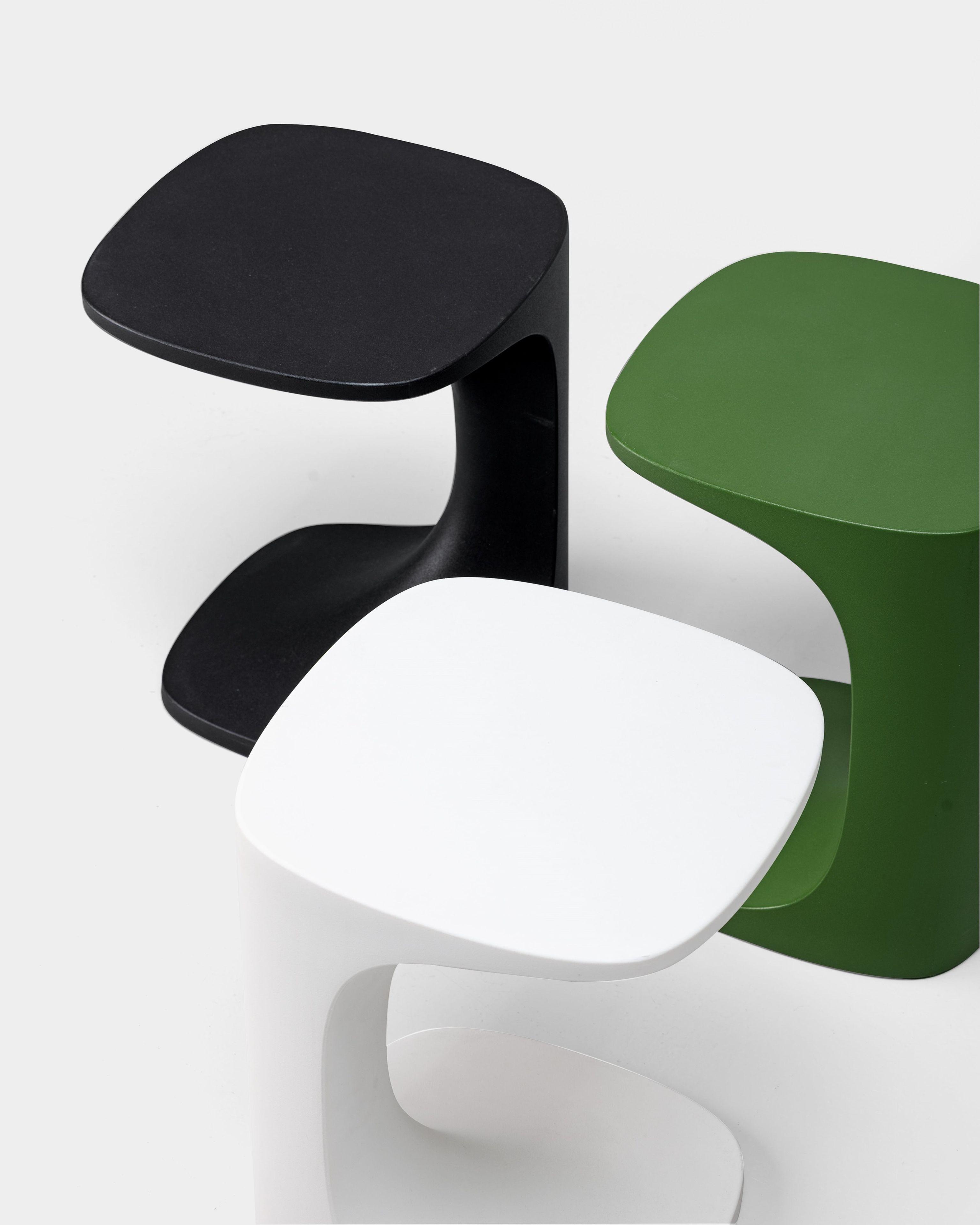 Пластиковый квадратный журнальный столик Kristalia шрифт ARCH-00075641 - Вид №2