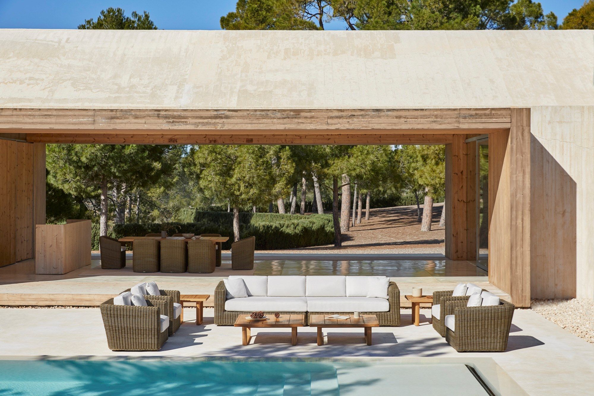 Квадратный стол из тикового дерева POINT Heritage ARCH-00119854 - Вид №1