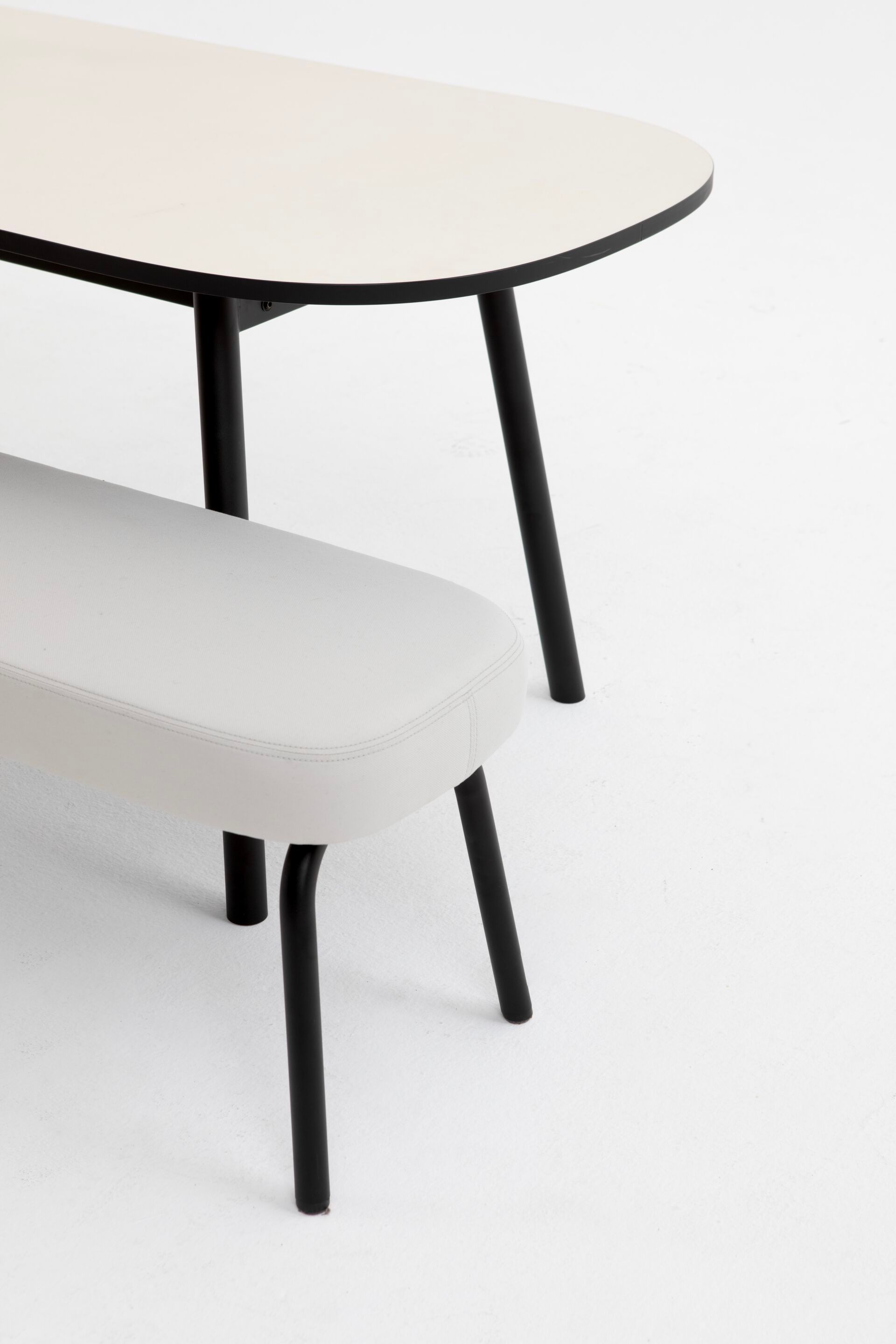 Прямоугольный стол для совещаний из стали и дерева с системой люверсов Cascando Pully ARCH-00081739 - Вид №6