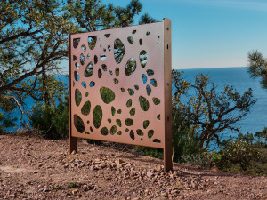 Фиксированный стальной барьер