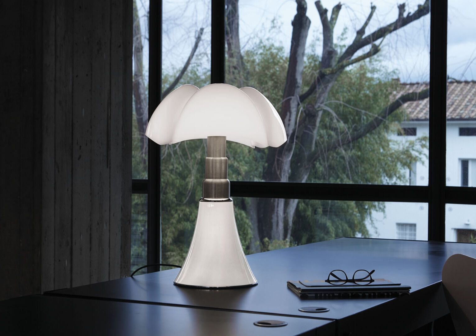Настольная лампа из нержавеющей стали с метакрилатным абажуром In Stock Martinelli Luce ARCH-00078038 - Вид №2