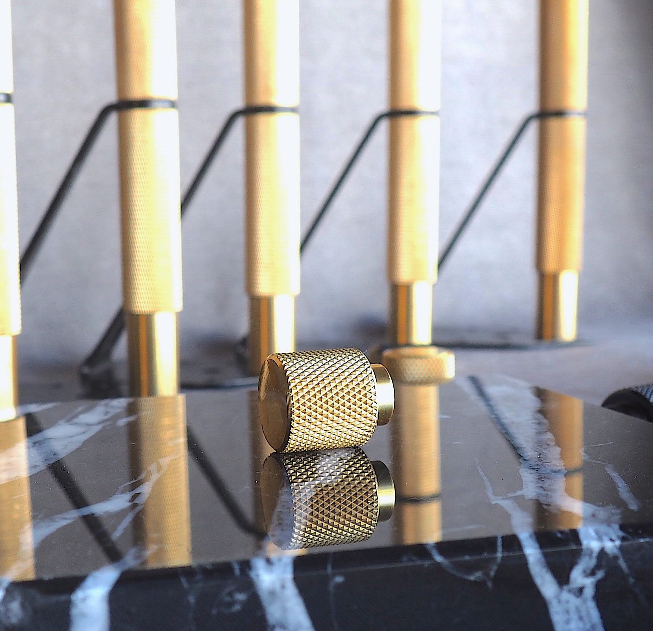 Тумба прикроватная с двумя ящиками серая Moon BRAGIN DESIGN MOON 00-3862428 Серый - Вид №1