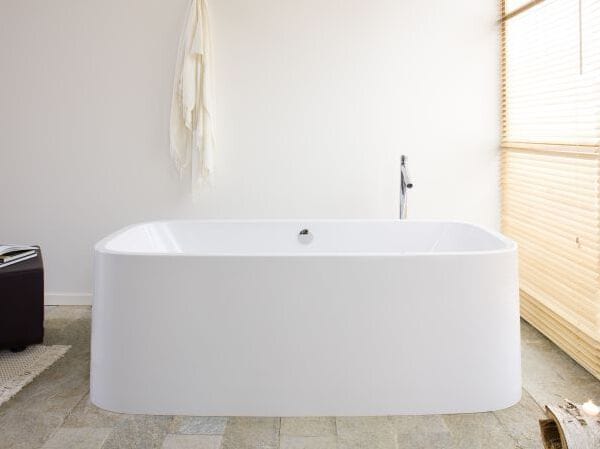 Акриловая ванна с хромотерапией HOESCH UNO ARCH-00085777