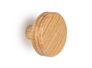 Настенный крючок из дуба