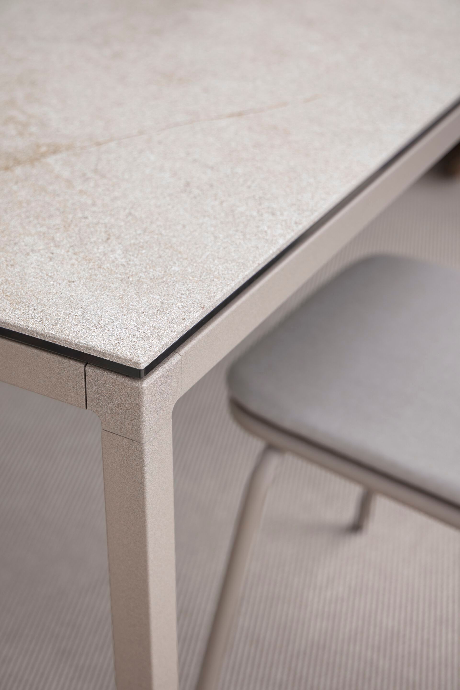 Прессованный алюминиевый садовый стол MUSOLA Brise ARCH-00056079 - Вид №5