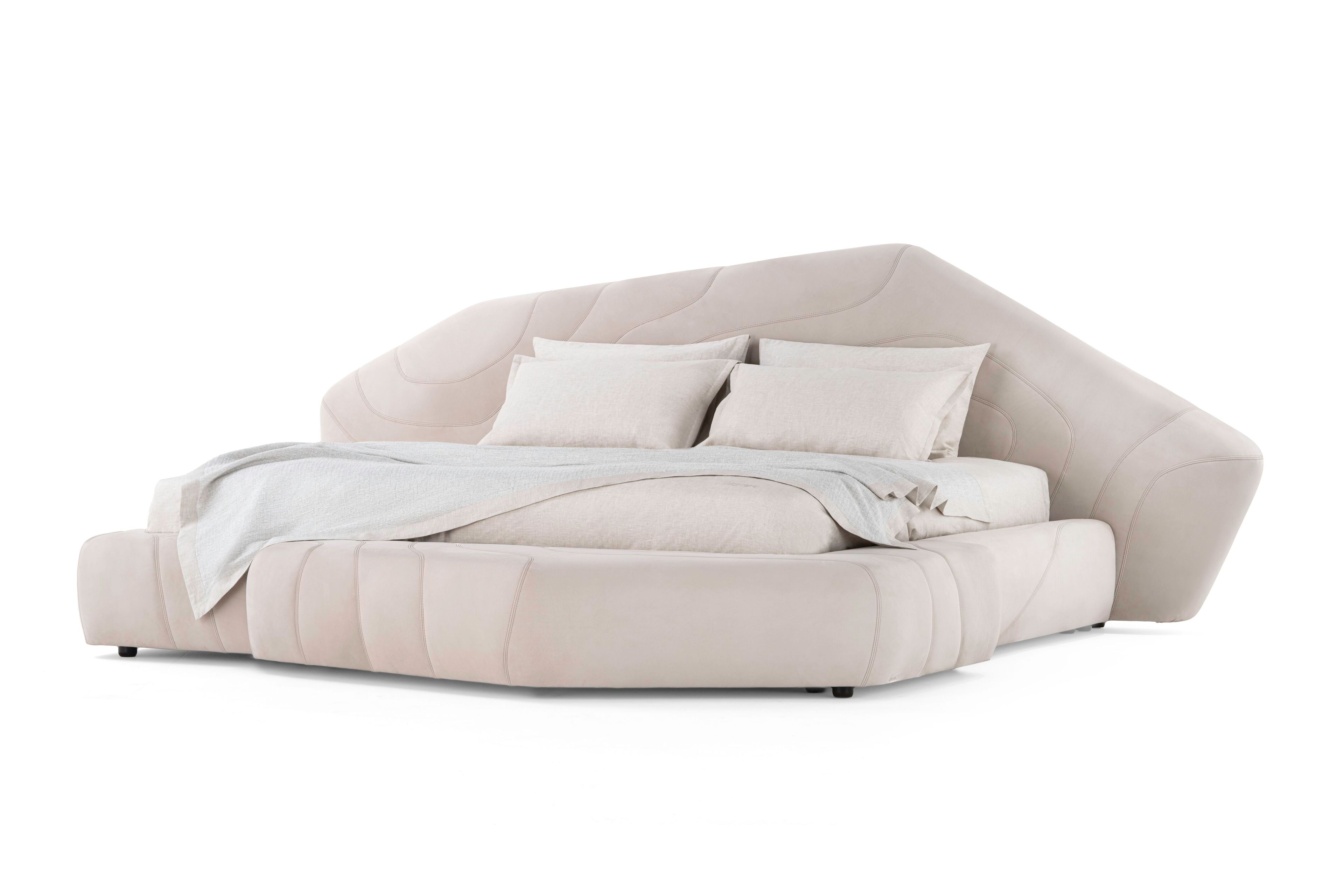 Кожаная двуспальная мягкая кровать Visionnaire Neolito ARCH-00116362 - Вид №1