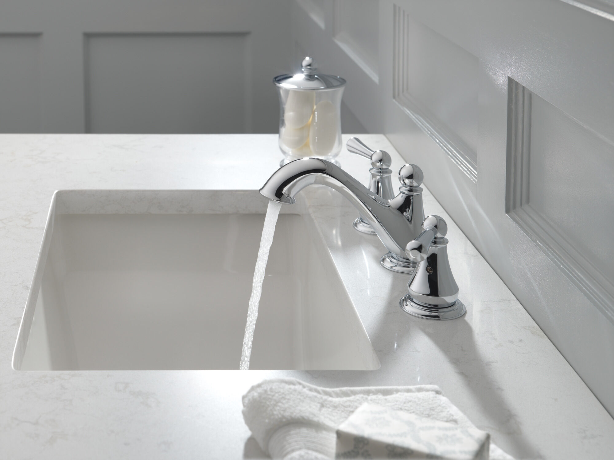 35999LF Смеситель для ванной комнаты с двумя ручками Delta Faucet Haywood Хром  - Вид №2