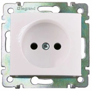 Розетка Legrand Valena без заземления белая