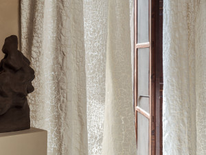 Однотонная шерстяная ткань devorè