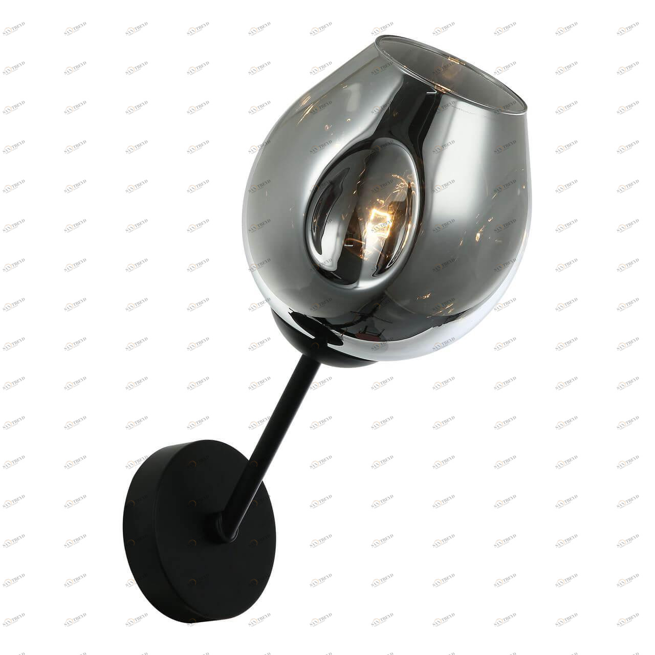 Бра настенное серое Favourite Traube 2359-1W FAVOURITE ФЛОРИСТИКА 00-3929574 Серый 