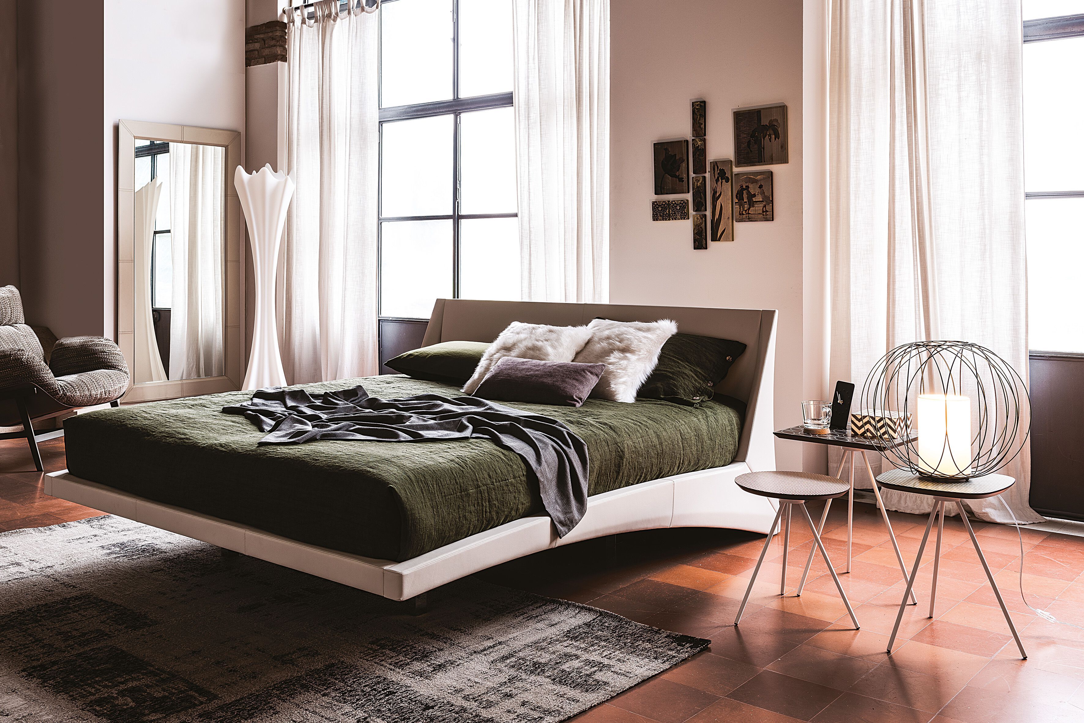 Кожаная двуспальная кровать Cattelan italia DYLAN ARCH-00148390 - Вид №1