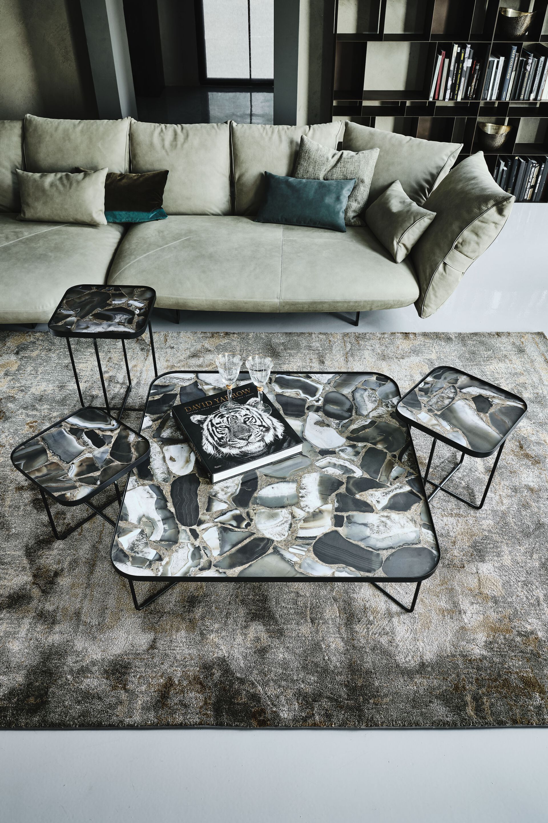 Квадратный металлический журнальный столик и керамическая столешница Cattelan italia BENNY KERAMIK ARCH-00120877 - Вид №6