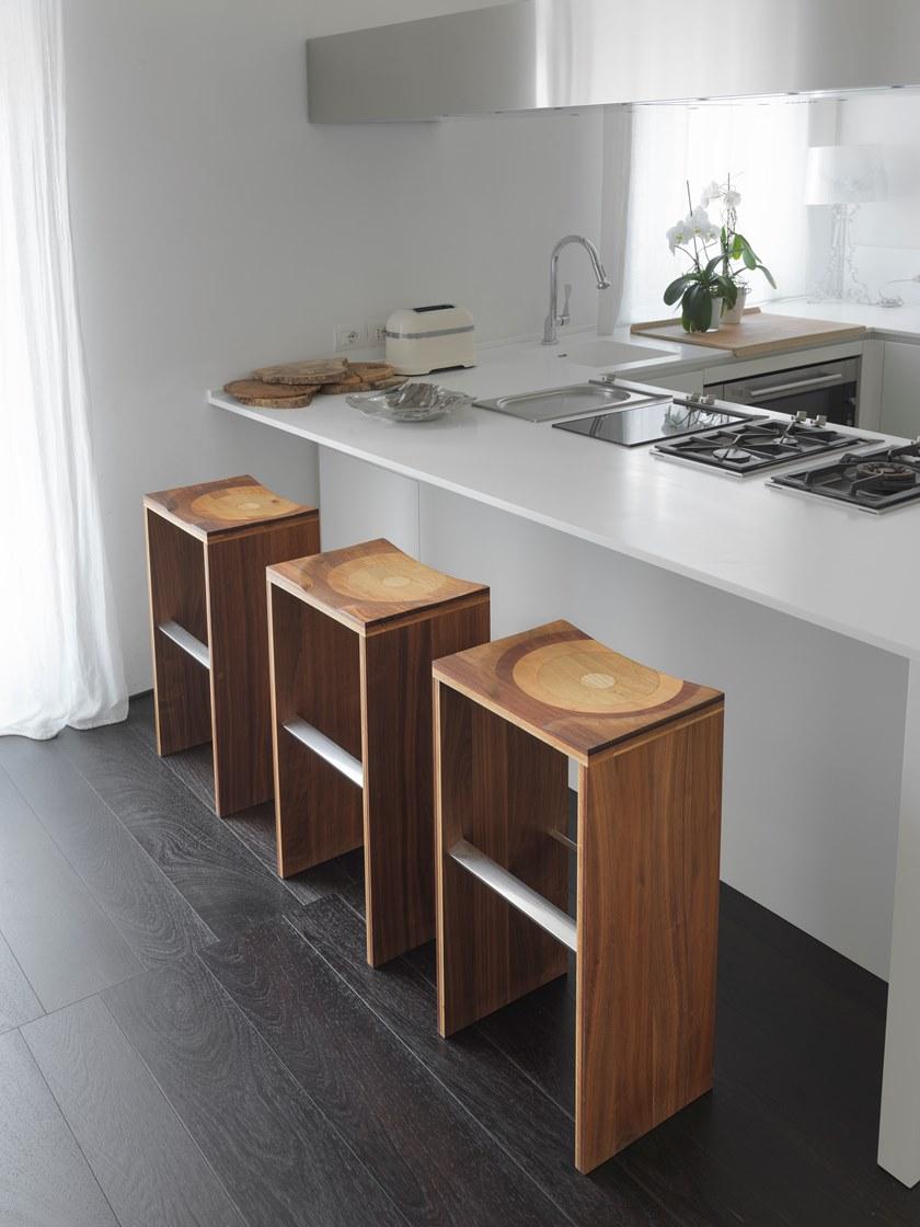 Casamania & Horm Табурет из массива дерева Ripples sun-id-1379705 - Вид №2