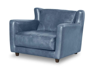 Кожаное кресло с подлокотниками