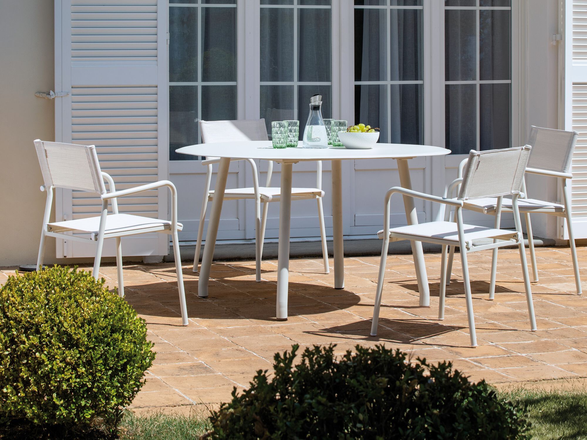 Штабелируемый алюминиевый садовый стул с подлокотниками и Batyline Vermobil Эмма ARCH-00047633 - Вид №4