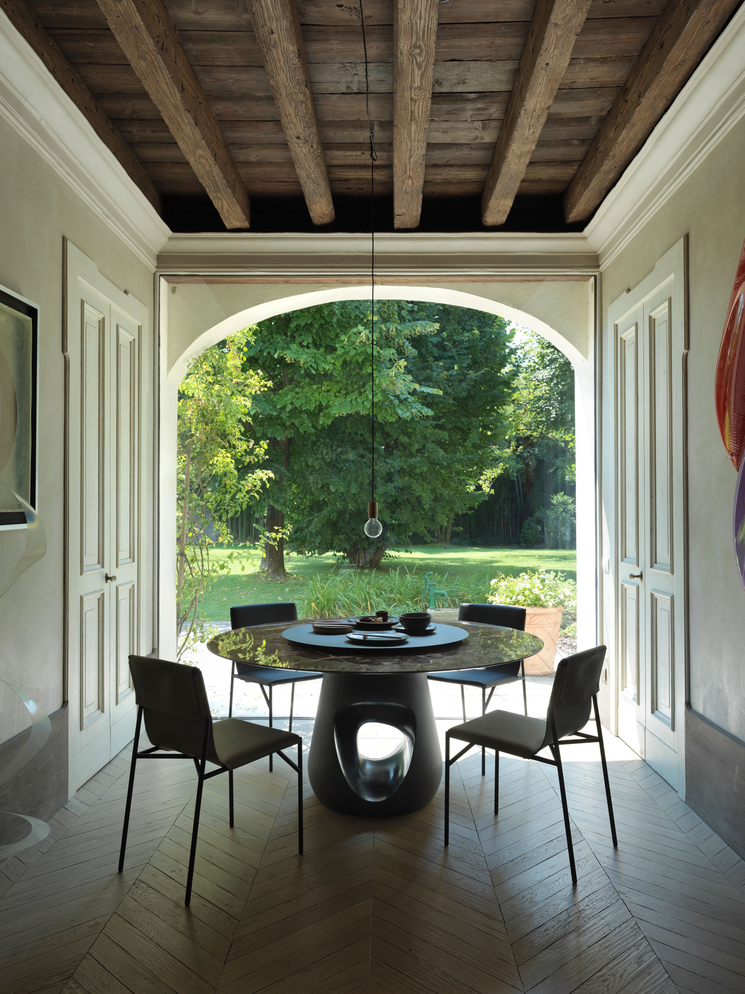 Овальный или круглый стол из мрамора и бетона Casamania & Horm ARCH-00088657 - Вид №4