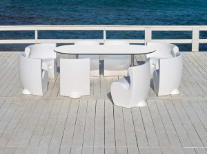 Овальный стол