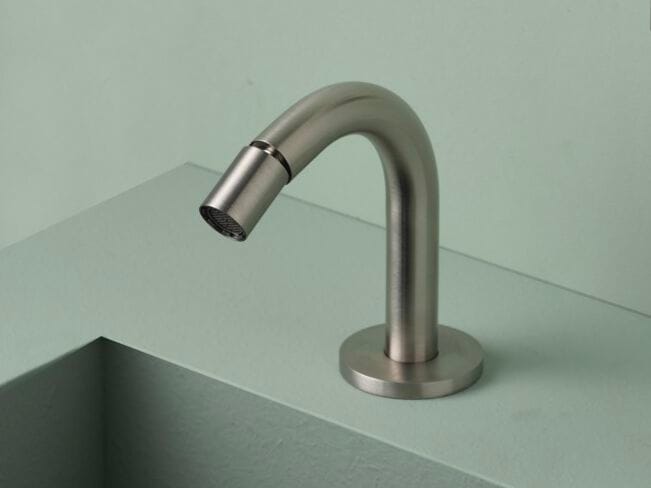 Дозирующий носик из нержавеющей стали для напольного биде BEAMTECH Level ARCH-00092013