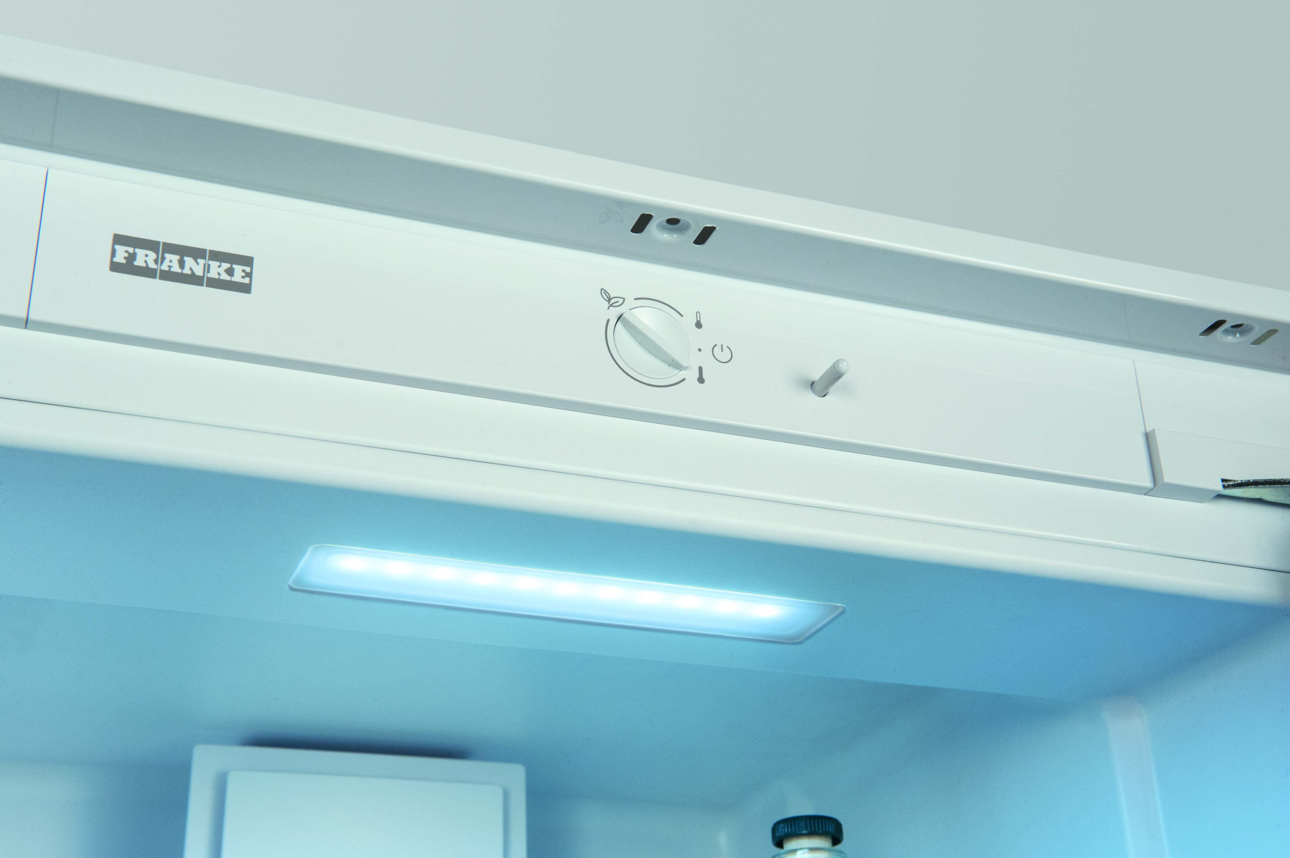 118.0532.599 Better, холодильник встраиваемый, 301 л, вентиляция, динамическая система охлаждения, быстрое охлаждение, ионизатор воздуха, электромеханическоеуправление, скользящие направляющие крепления двери, класс энергопотребления a+, перенавешиваемые Franke  - Вид №6