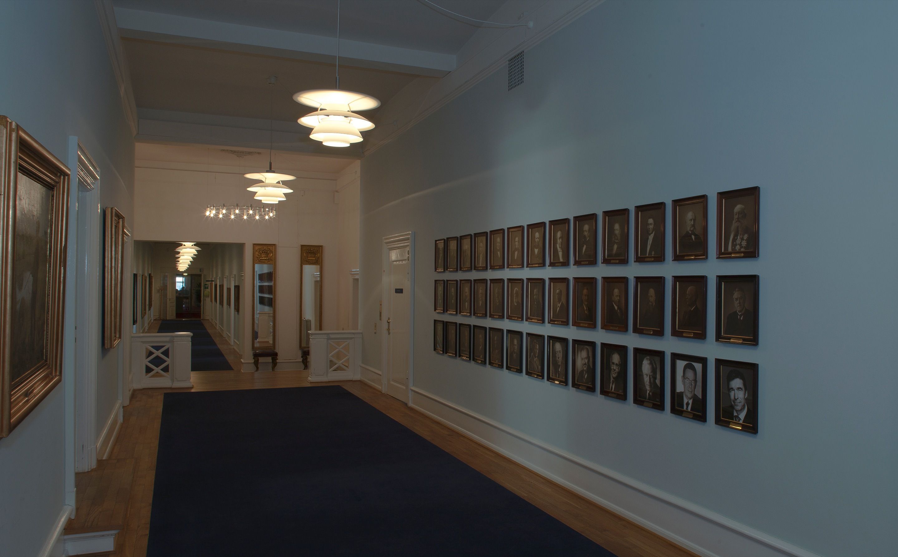 Алюминиевый подвесной светильник Louis Poulsen PH 5-4½ & PH 6½-6 ARCH-00013440 - Вид №14