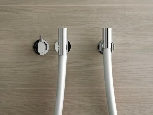 VOLA Смеситель для душа на 3 отверстия со шлангом подачи воды